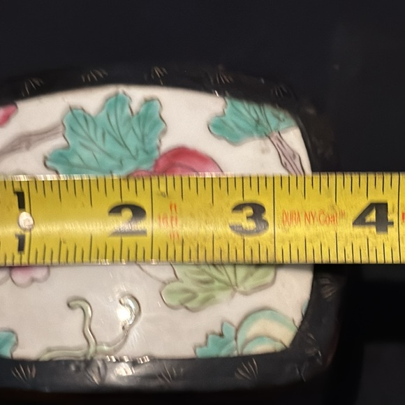 Chinese Lacquer Shard Trinket Box 3.75” - Picture 7 of 8